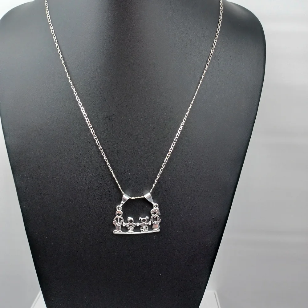 925 sterling silver Family‎ pendant necklace mom dad a boy and a girls